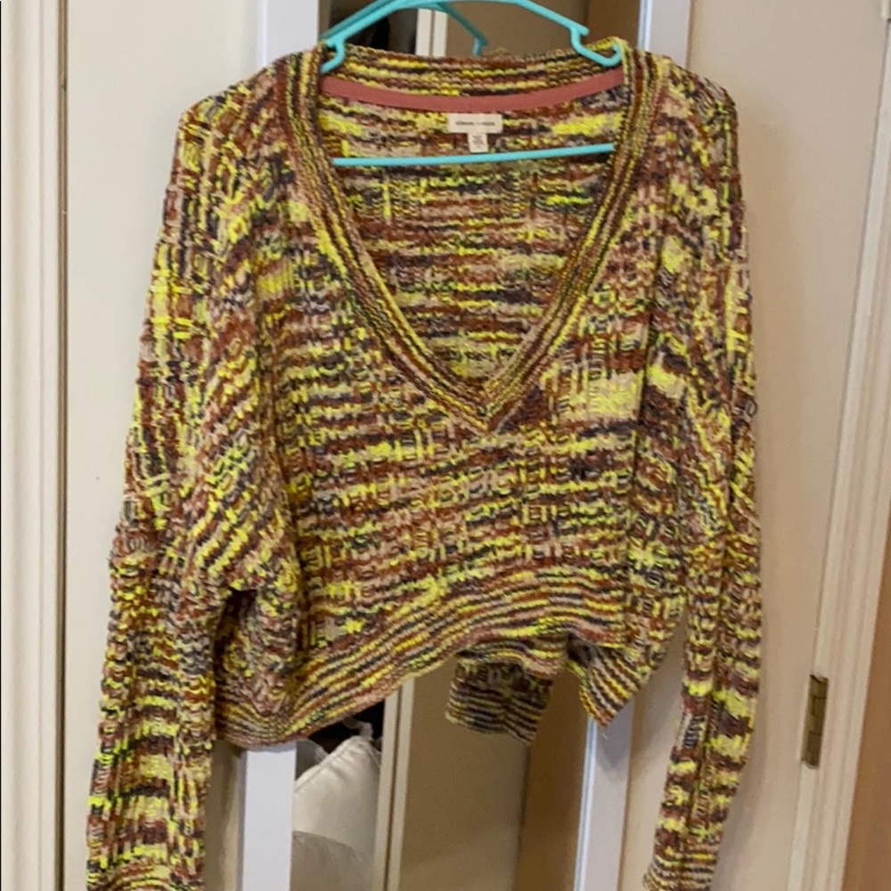 Urban cropped sweater